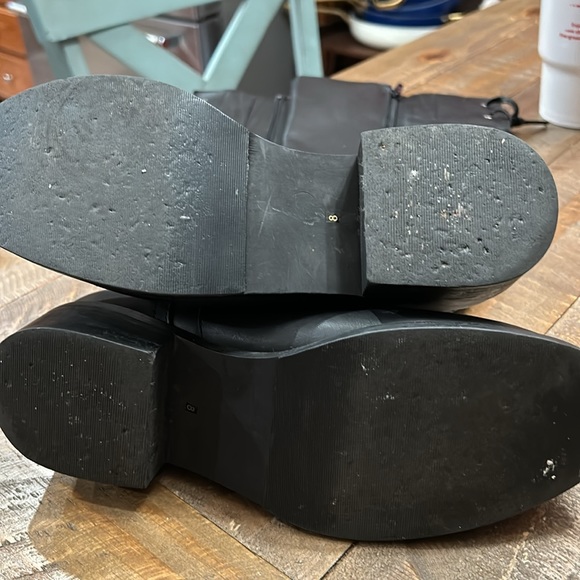 Black leather boots - Picture 5 of 5